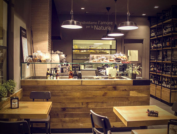 Arredamento bistrot per Biopolis Caffè